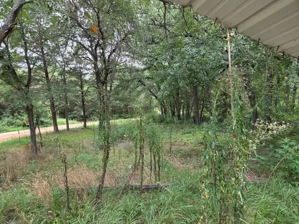126 Tipps Road, Whitesboro, TX 76273