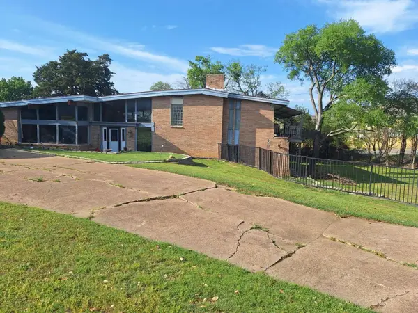 2415 Skyline Drive, Irving, TX 75038
