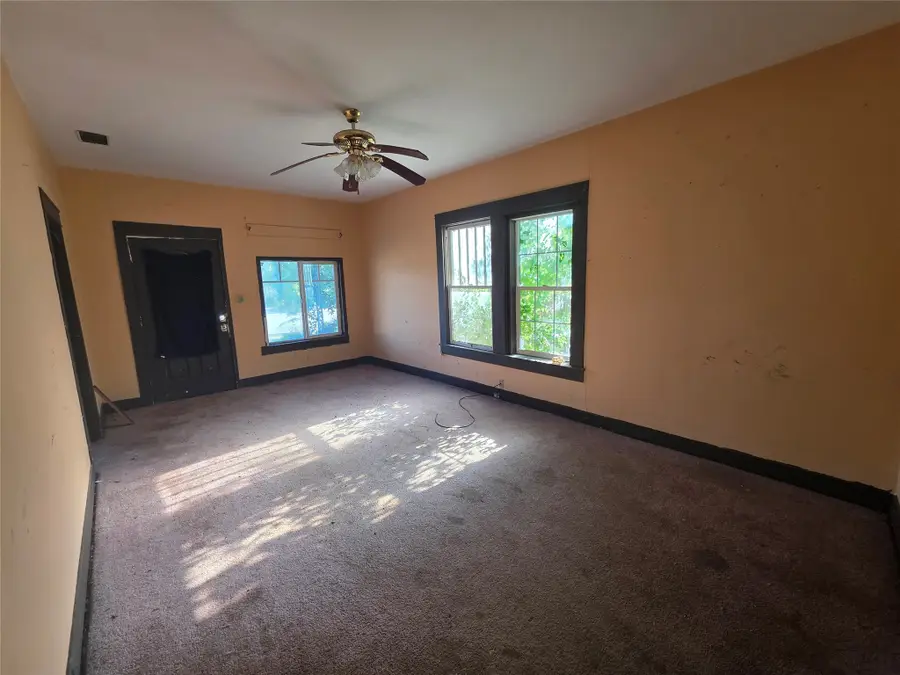 905 W Walker Street, Breckenridge, TX 76424 - #3
