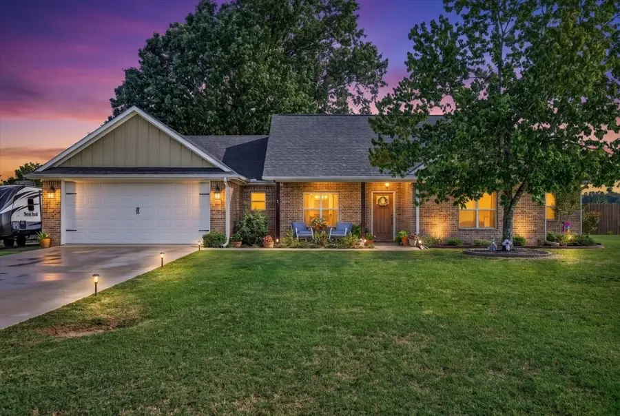 424 E Pennsylvania Avenue, Van, TX 75790 - #2