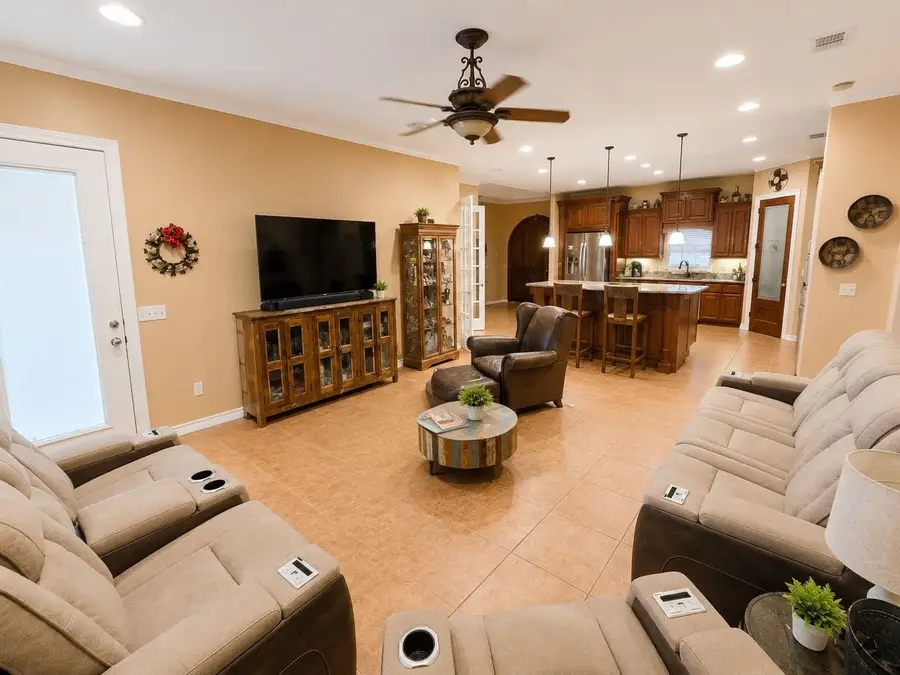 4207 Mesquite Avenue, Lyford, TX 78569 - #3