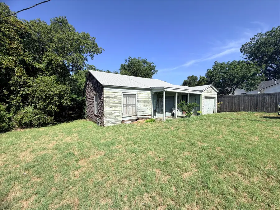806 S Brazos Street, Weatherford, TX 76086 - #2