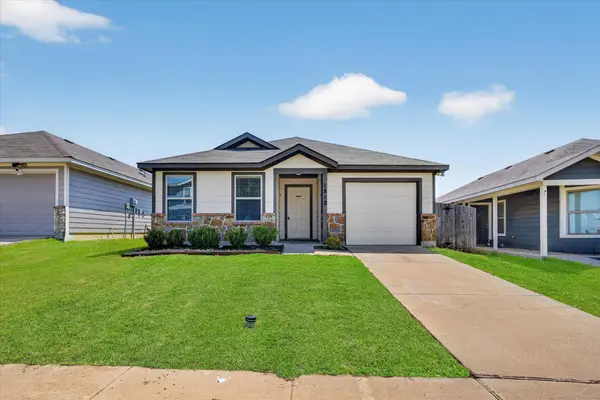 1812 Wickham Drive, Burleson, TX 76028