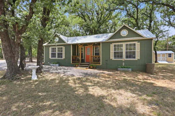 5727 Arkansas Trail, Granbury, TX 76048