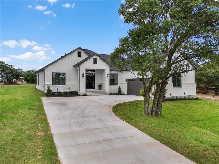 106 Mcclure Court, Hudson Oaks, TX 76087 - #2