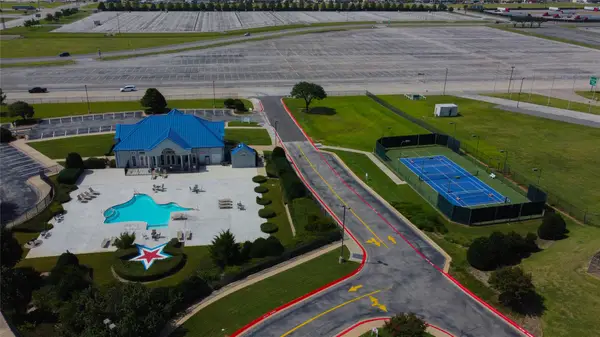 3575 Lone Star Circle #802, Fort Worth, TX 76177