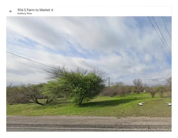 909 Lipan Drive, Granbury, TX 76048
