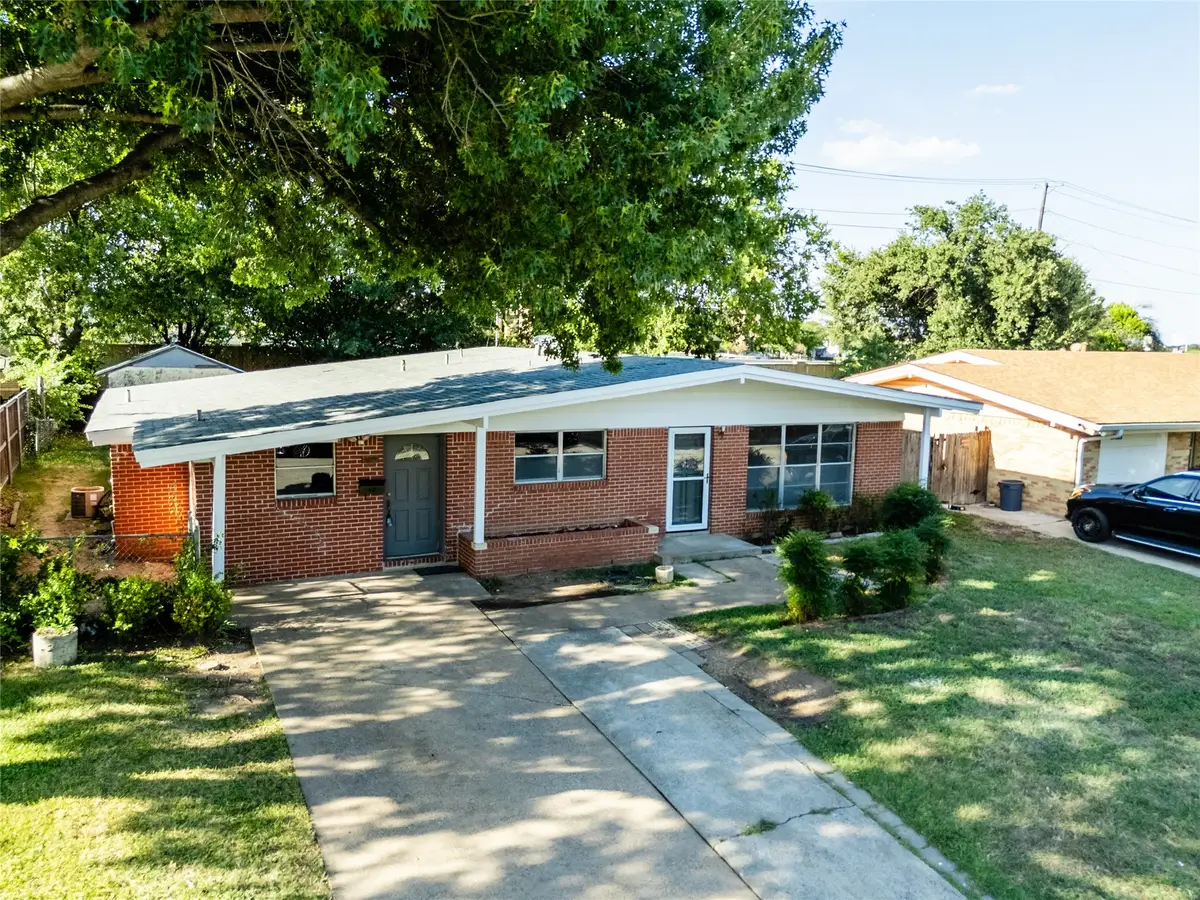 2821 Yale Street, Irving, TX 75061 - #1