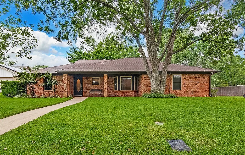 7700 Hunt Drive, North Richland Hills, TX 76182 - #1