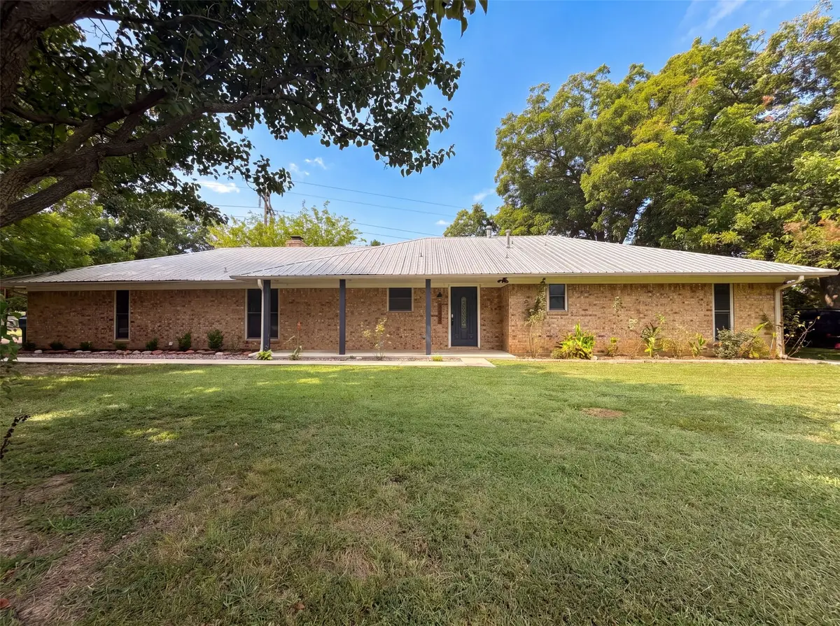 5204 Camino Dos Lagos Drive, Sherman, TX 75090 - #1