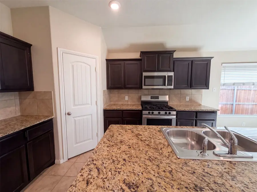 6337 Pontoon Street, Fort Worth, TX 76179 - #2