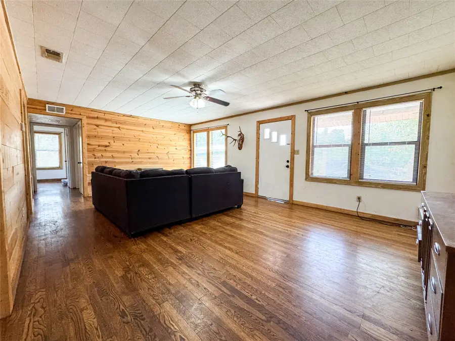 1207 Taylor Avenue, Rule, TX 79547 - #3
