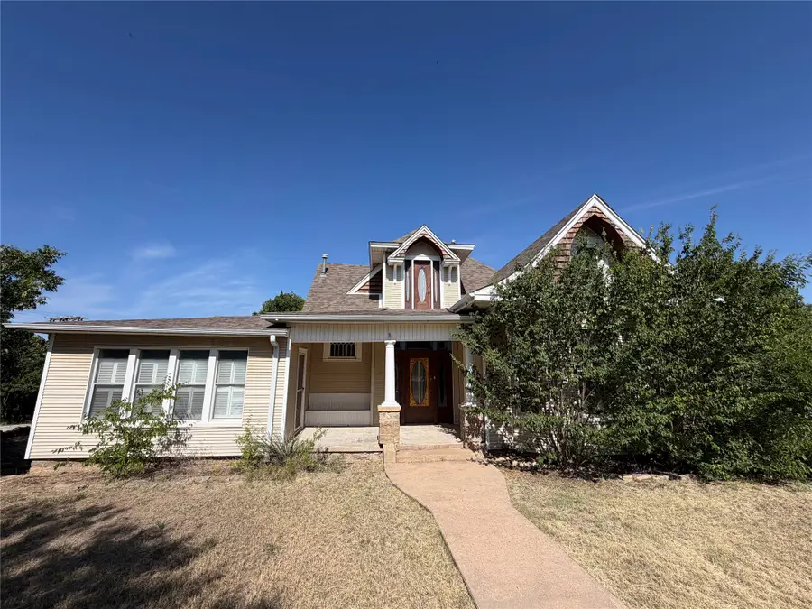 301 N Pettit, Throckmorton, TX 76483 - #2