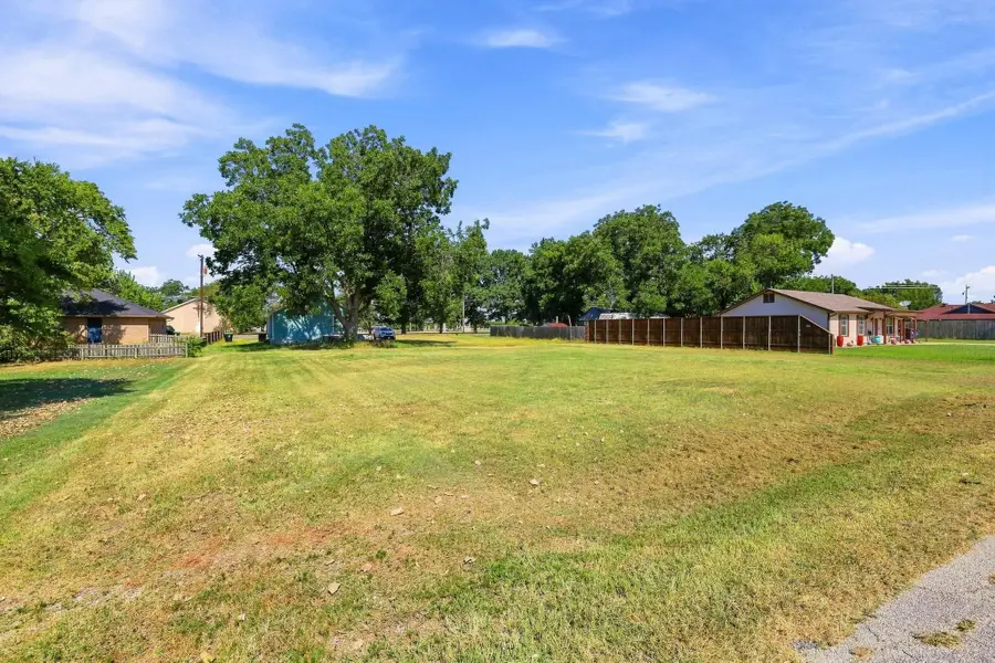 1018 Yarbrough Street, Pilot Point, TX 76258 - #2