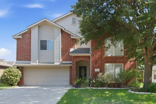 740 Cardinal Drive, Saginaw, TX 76131