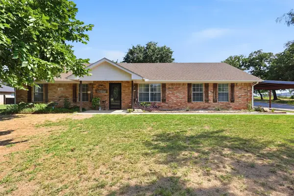 1115 E 6th Street, Springtown, TX 76082