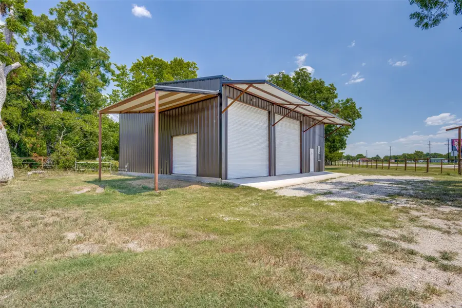 7186 State Highway 24, Commerce, TX 75428 - #3