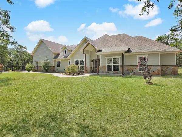1255 Greg Street, Azle, TX 76020