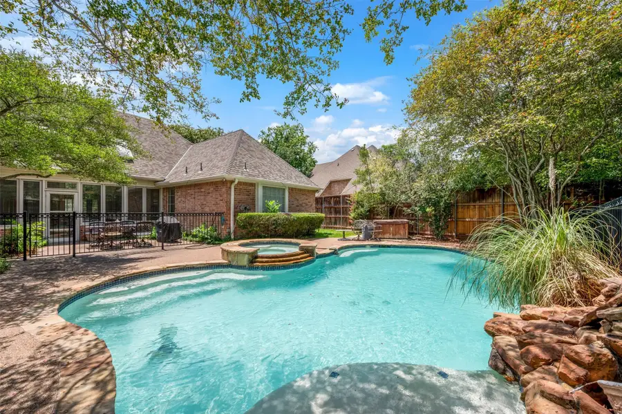 106 Charlottesville Avenue, Colleyville, TX 76034 - #2