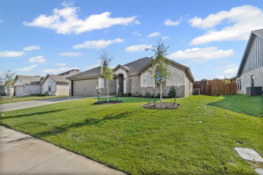 620 Jameson Street, Springtown, TX 76082 - #2