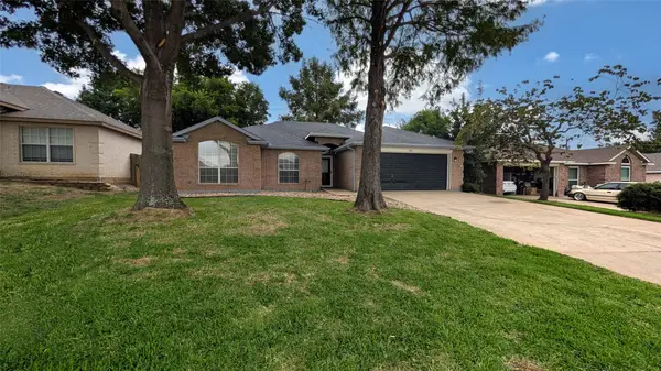 1604 Fern Drive, Mansfield, TX 76063
