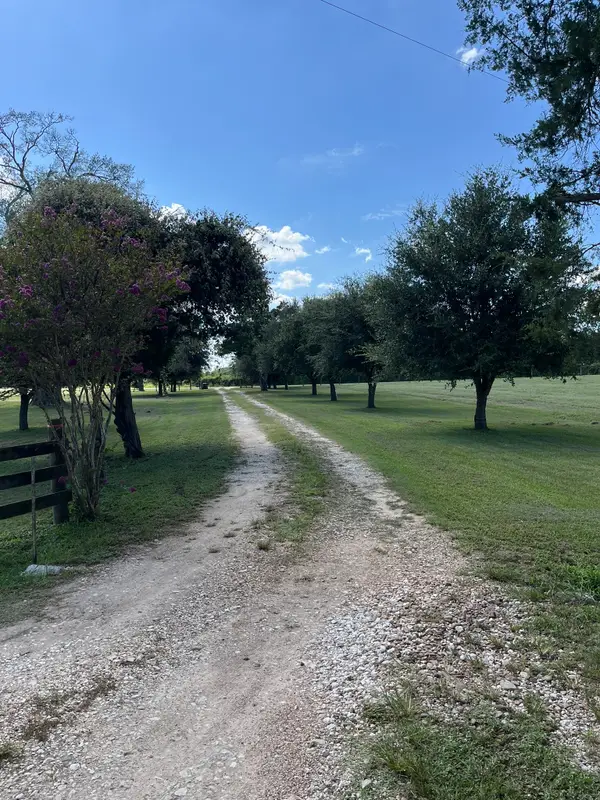 6303 Greenvine Road, Brenham, TX 77833