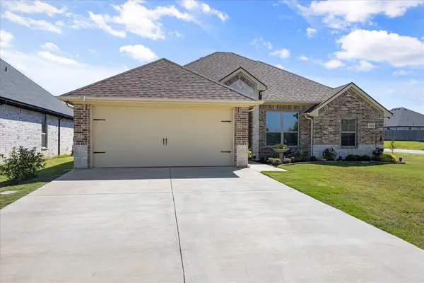 3215 Arrow Creek Drive, Granbury, TX 76049