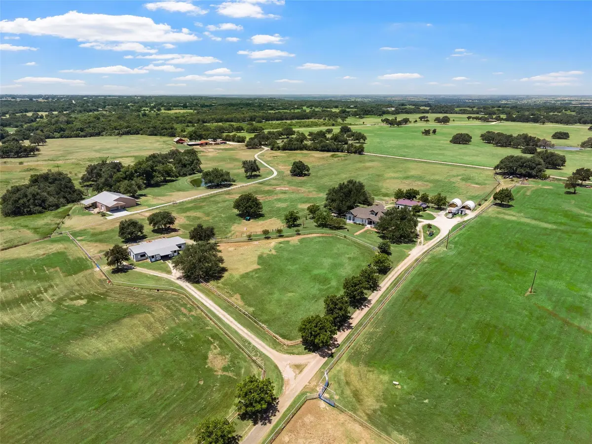 2015 Fm 935, Lott, TX 76656 - #1