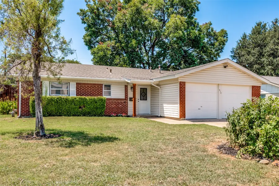 613 Whitener Road, Euless, TX 76040 - #2