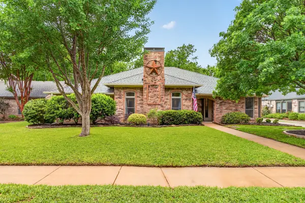 2932 S Creekwood Drive, Grapevine, TX 76051