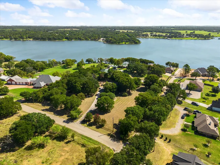 1829 W Lake Shore Drive, Alvarado, TX 76009 - #2
