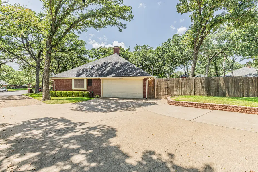 3901 Echo Hill Court, Arlington, TX 76001 - #2