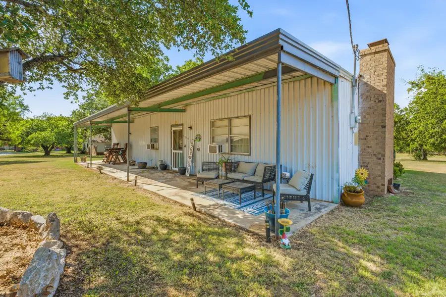 609 E Labadie Avenue, De Leon, TX 76444 - #3