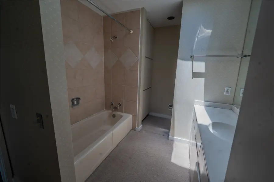 2818 Welborn Drive #9, Dallas, TX 75219 - #3