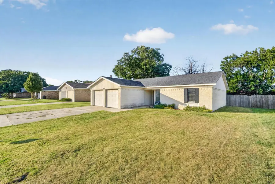 1200 E Georgian Road, Saginaw, TX 76179 - #3