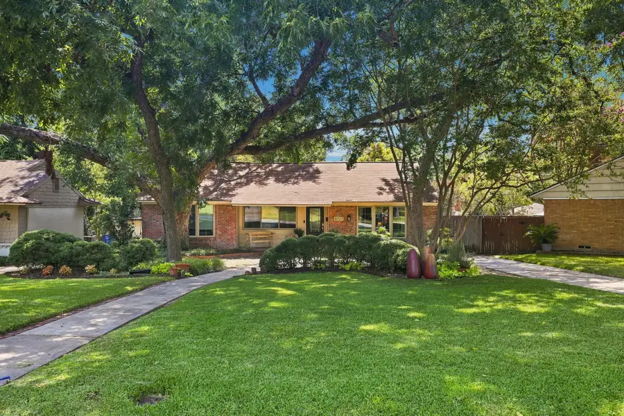 8727 Fawn Drive, Dallas, TX 75238 - #2