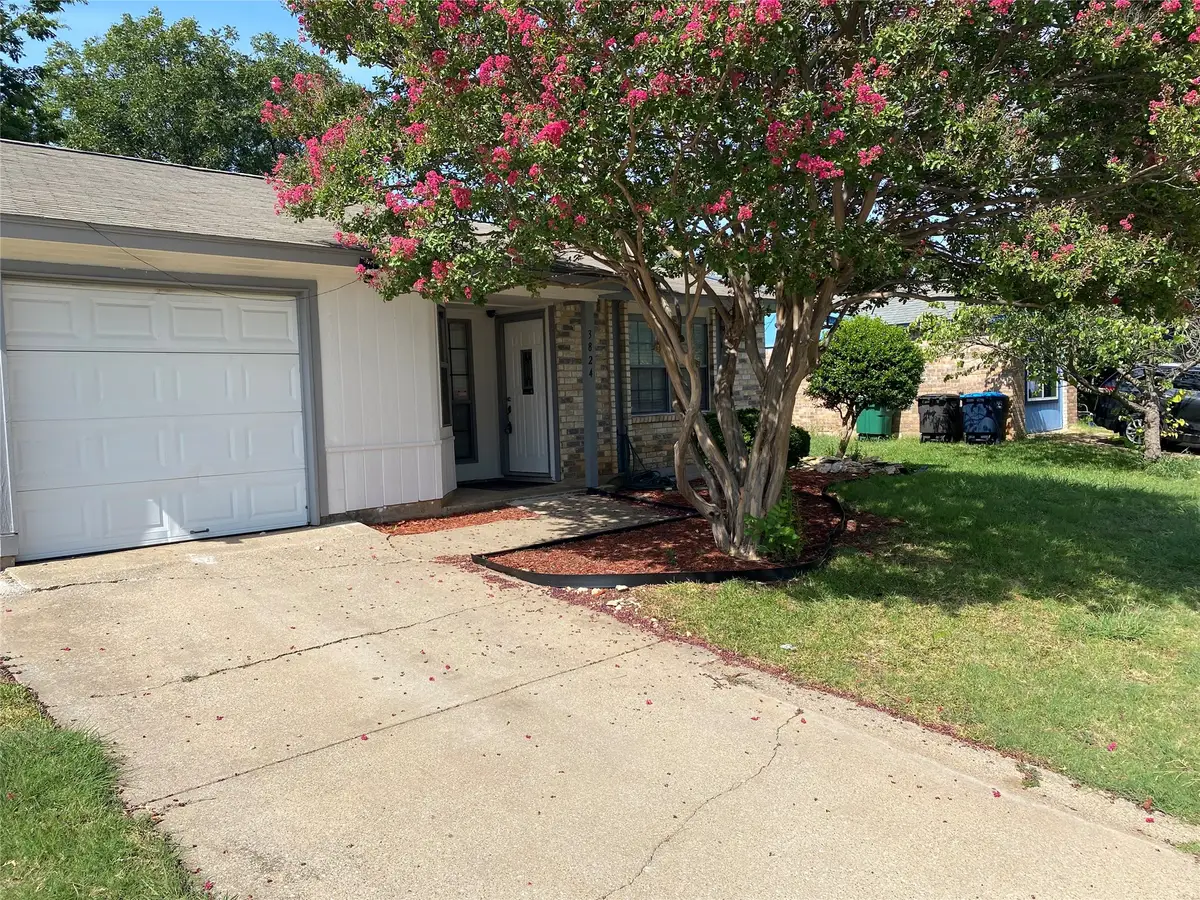 3824 Longmeadow Way, Fort Worth, TX 76133 - #1