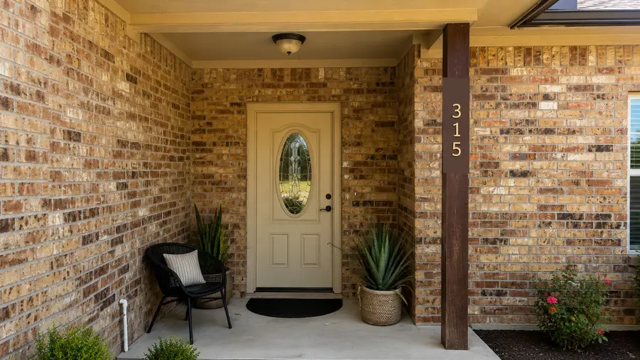 315 E Brockett Street, Sherman, TX 75090 - #2