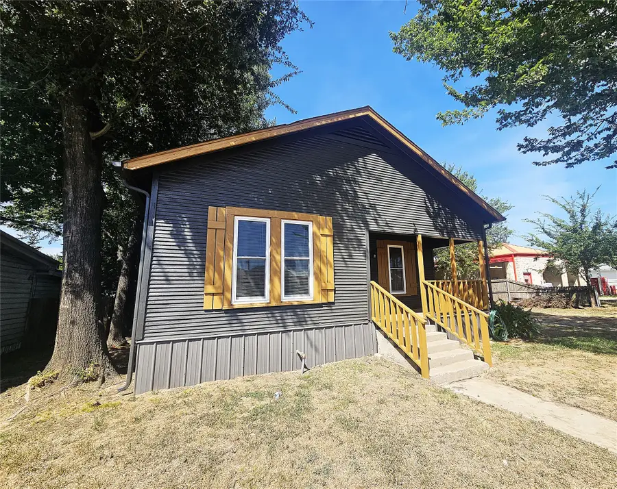 305 W Sabine Street, Groesbeck, TX 76642 - #2