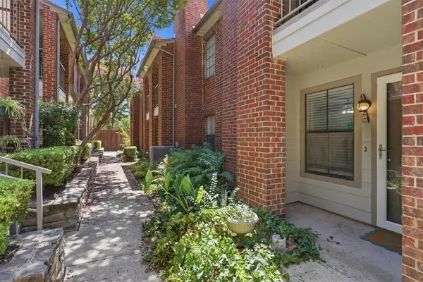 3201 Donnelly Circle #309, Fort Worth, TX 76107