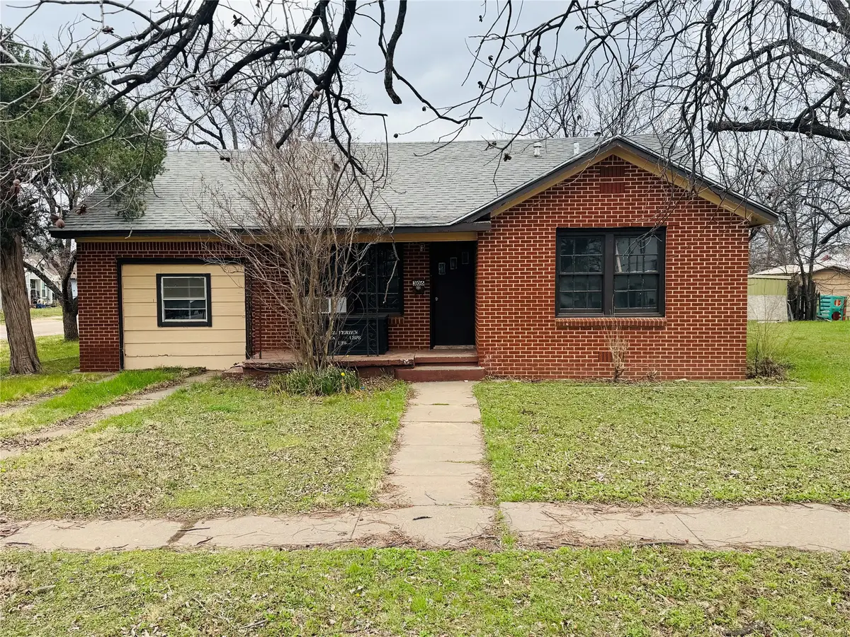 306 N D Avenue, Haskell, TX 79521 - #1