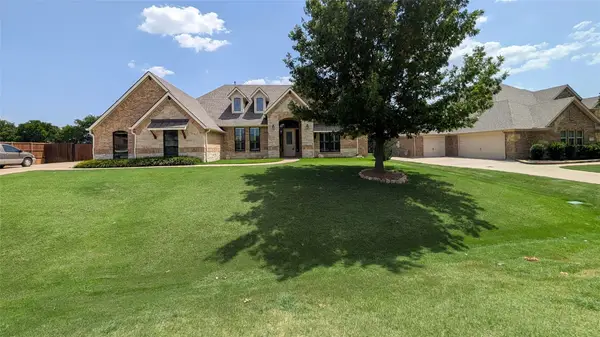 1301 Twisting Star Drive, Fort Worth, TX 76052