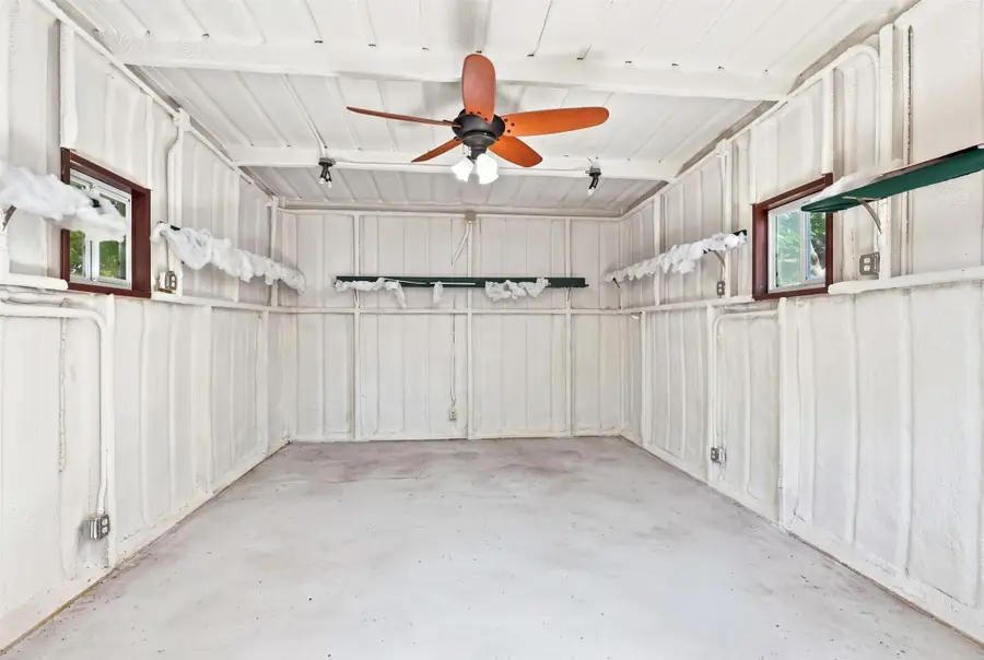 2107 10th Street, Mineral Wells, TX 76067 - #3