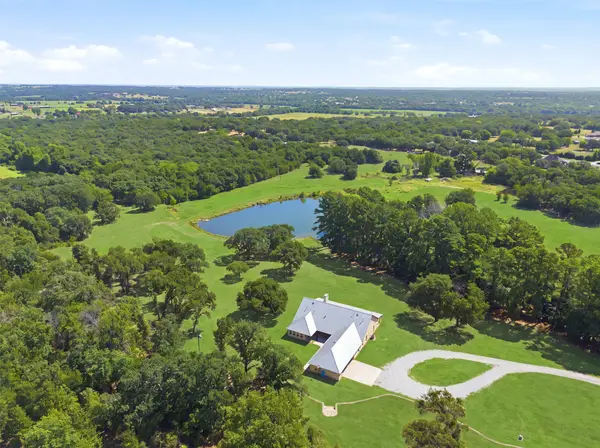 1070 S Reno Road, Reno, TX 76082