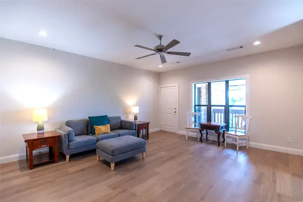 10660 Park Village Place #C, Dallas, TX 75230