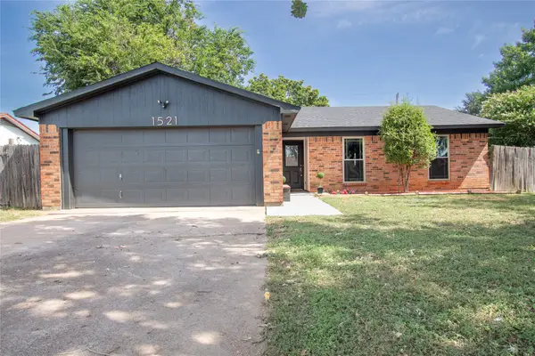 1521 Augusta Road, Benbrook, TX 76126