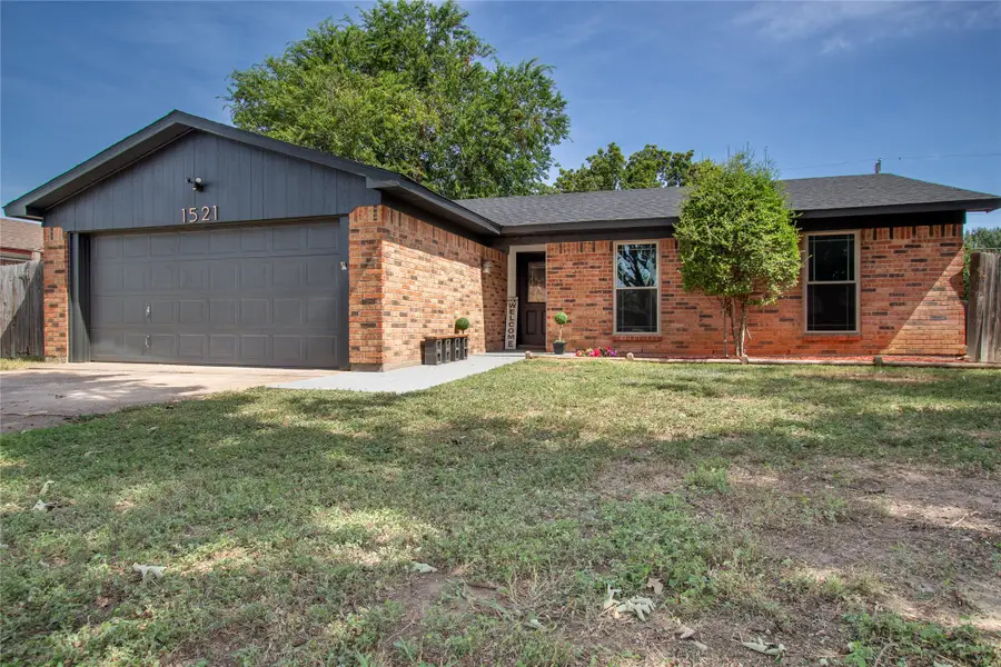 1521 Augusta Road, Benbrook, TX 76126 - #2