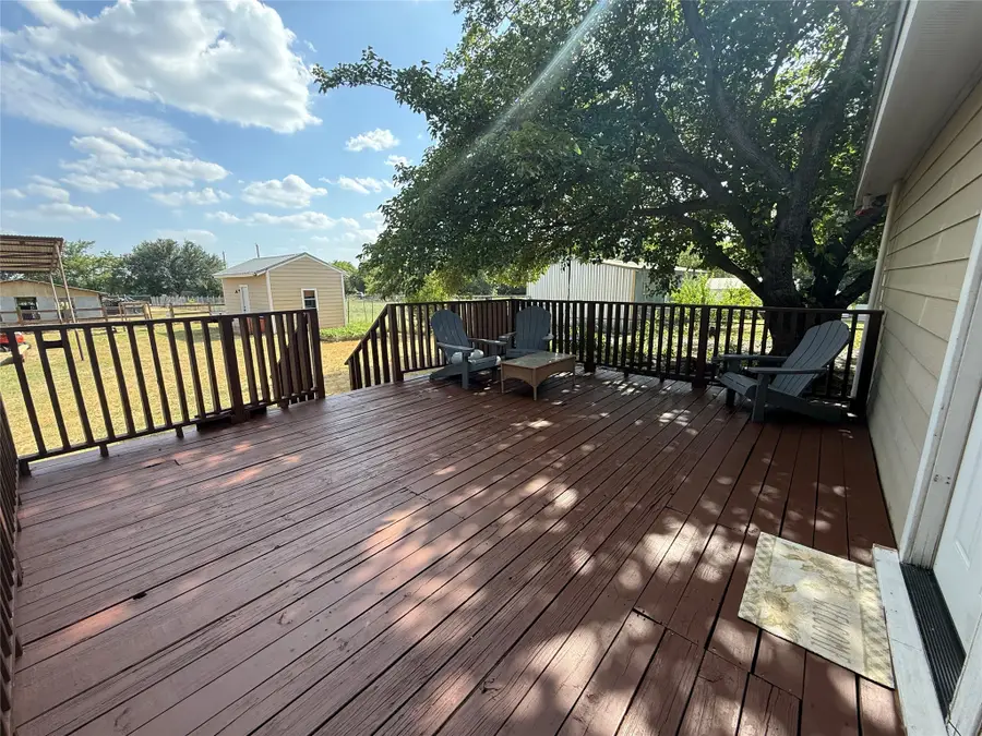 1009 W 7th Street, Justin, TX 76247 - #2