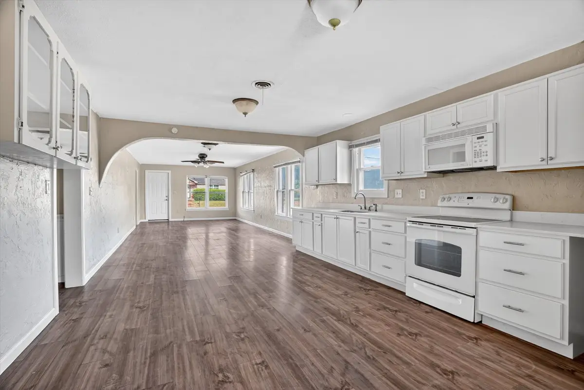 320 & 316 N 2nd Street, Jacksboro, TX 76458 - #1