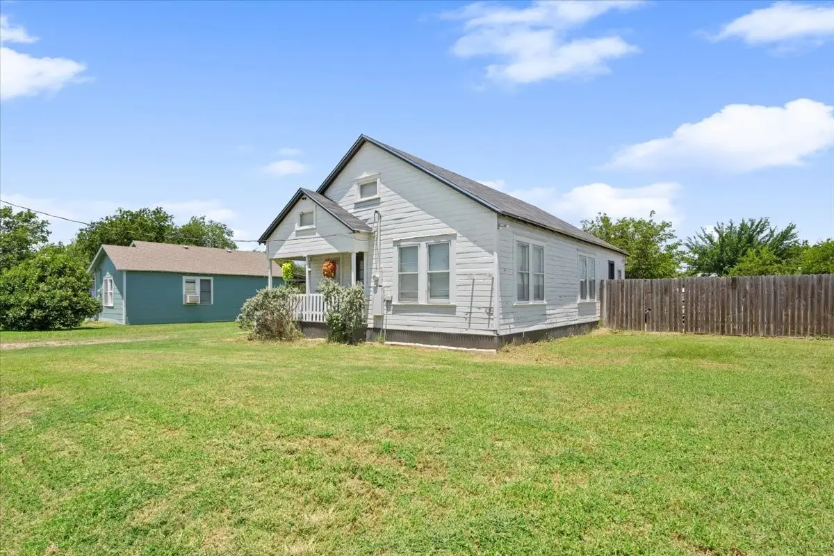 102 Brookshire, Riesel, TX 76682 - #1